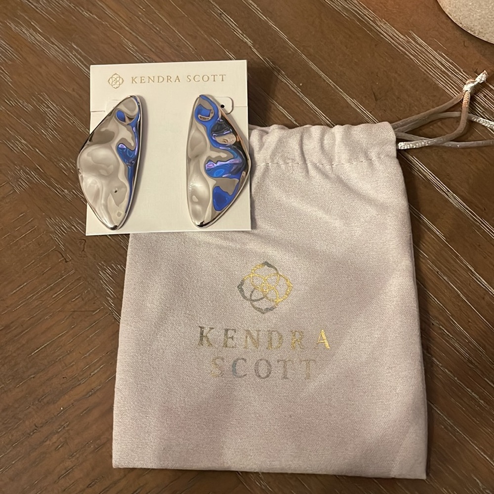 Kendra Scott Kira Statement Earrings - Picture 2 of 2